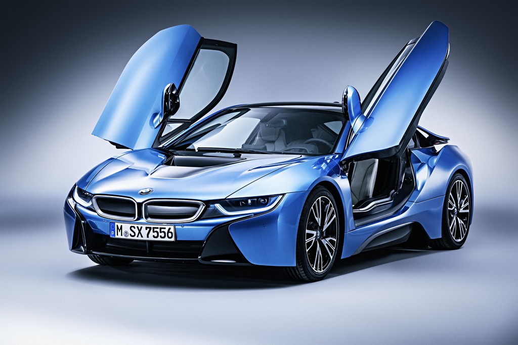 BMW i8 Porte Aperte