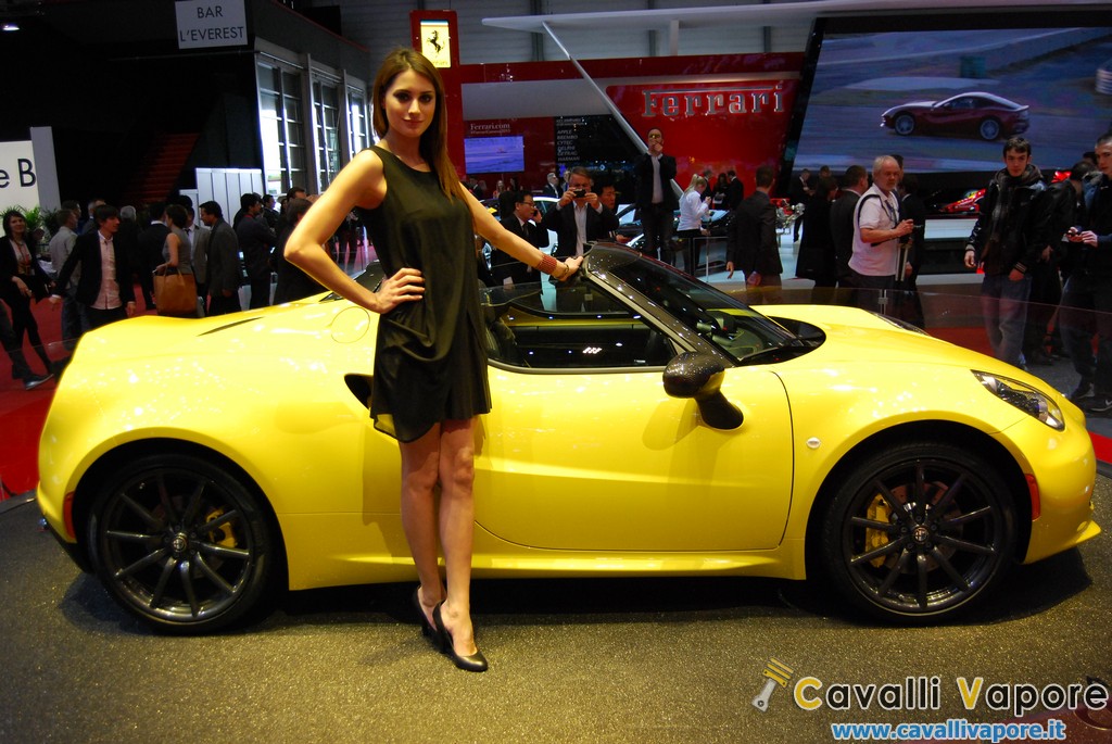 Alfa Romeo 4C Spider Ginevra Live