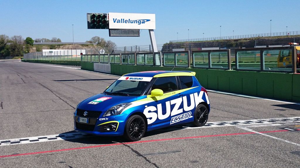 Suzuki SWIFT CIV 2015