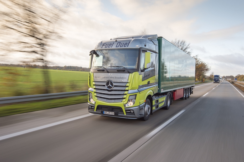 Mercedes Benz Actros Fuel Duel