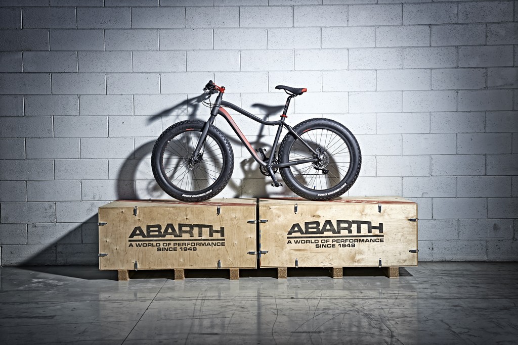 Abarth Extreme Fat Bike Lato