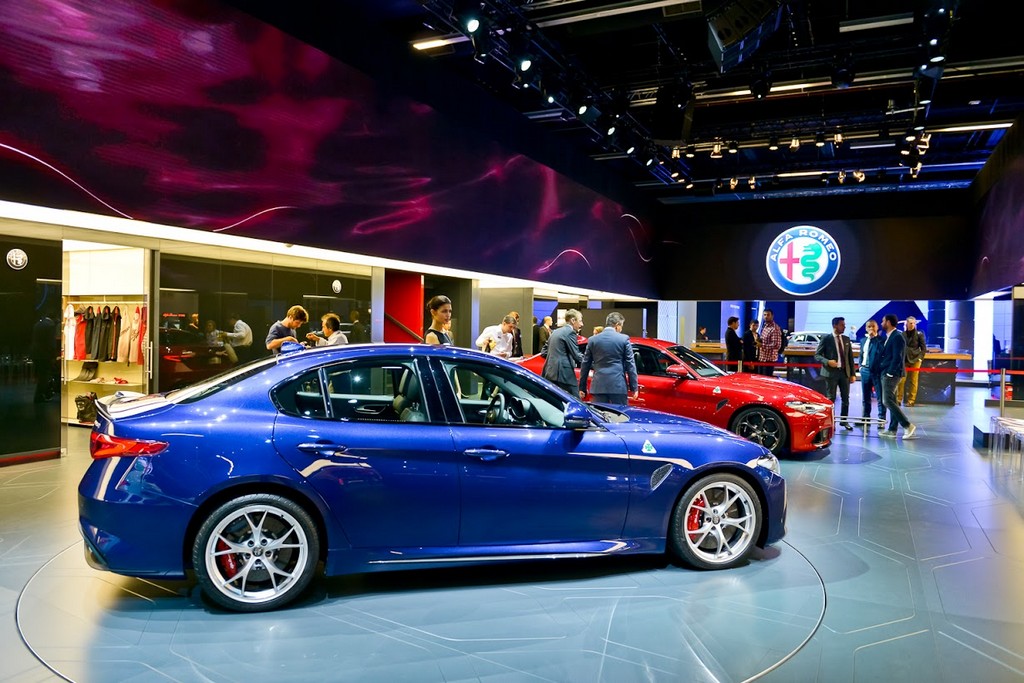 Alfa Romeo Giulia Quadrifoglio Blue Stand Alfa Romeo Francoforte