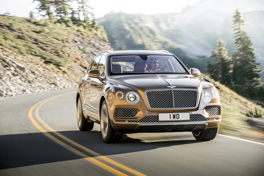 Bentley Bentayga Davanti Dinamica