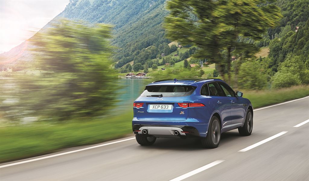 Jaguar F-Pace Blue Dietro