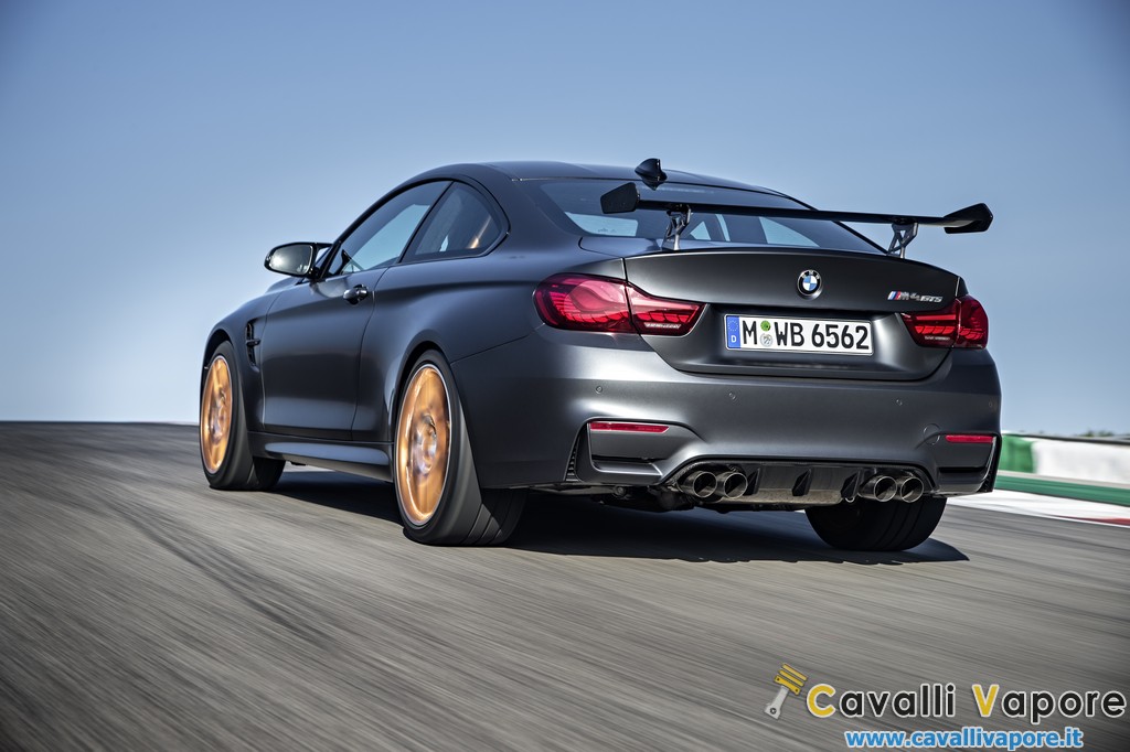 BMW M4 GTS Tre Quarti Posteriore Pista