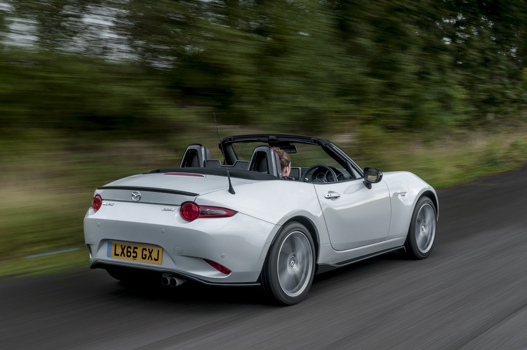 Mazda MX-5 Sport Recaro Tre Quarti Posteriore Aperta