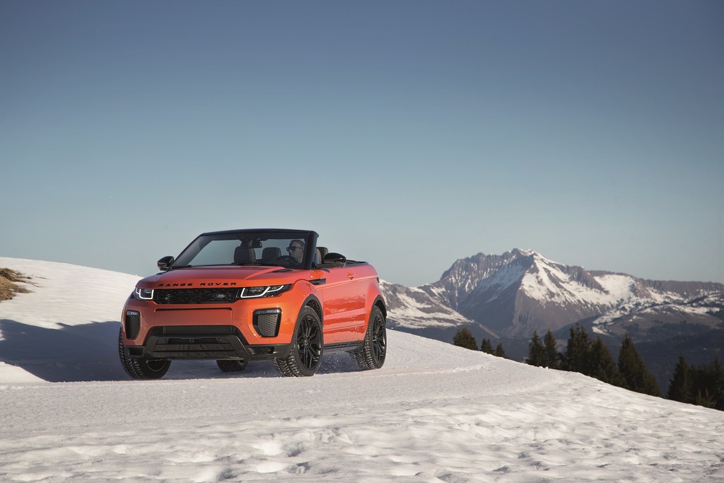 Range Rover Evoque Convertibile Tre Quarti Neve