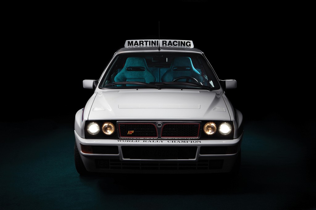 Lancia Delta HF Integrale Martini 6 Davanti