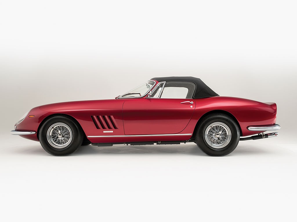 Ferrari 275 GTS4 NART Spider Scaglietti Lato Chiusa