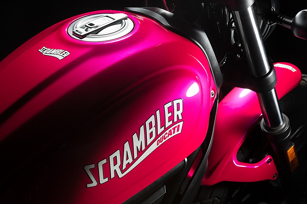 Ducati Scrambler Rosa Shocking Serbatoio