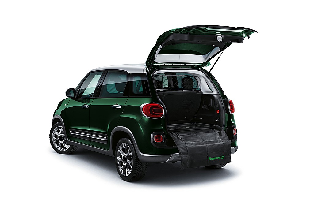 Fiat 500L Dog Kit