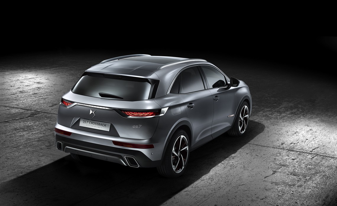 DS 7 CROSSBACK Tre Quarti Posteriore