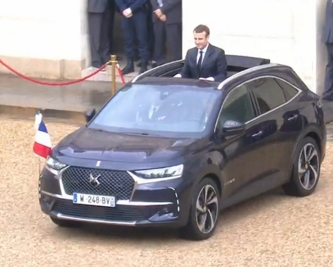 DS7 Crossback Macron 1