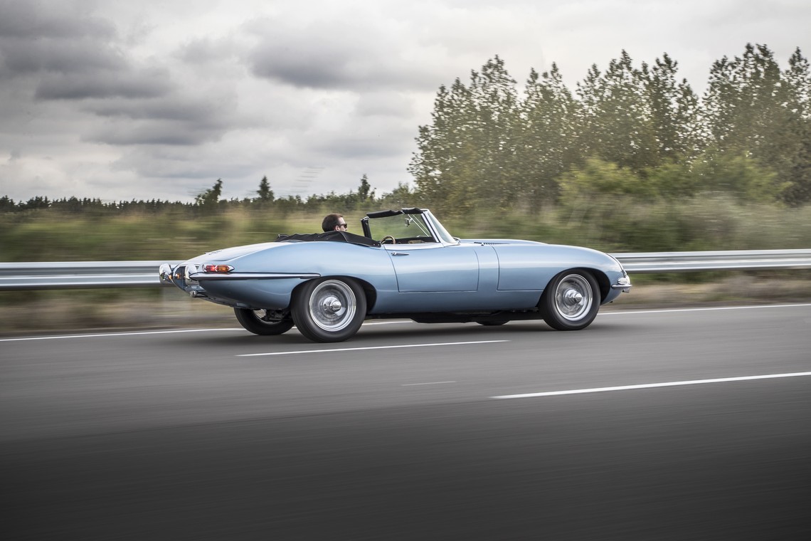 Jaguar E-Type Zero Lato