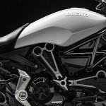 XDiavel S Iceberg White Lato