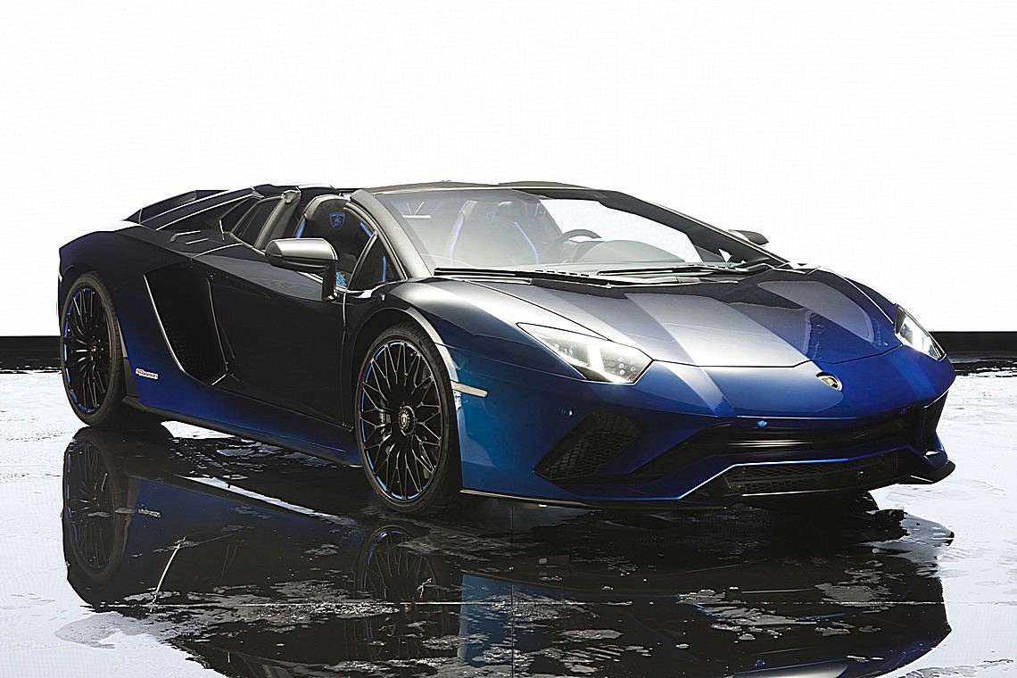 Aventador S Roadster 50th Anniversary Japan Tre Quarti