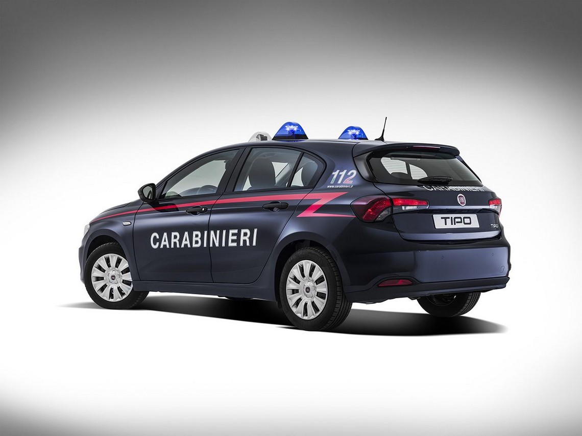 Fiat Tipo Carabinieri Tre Quarti Posteriore