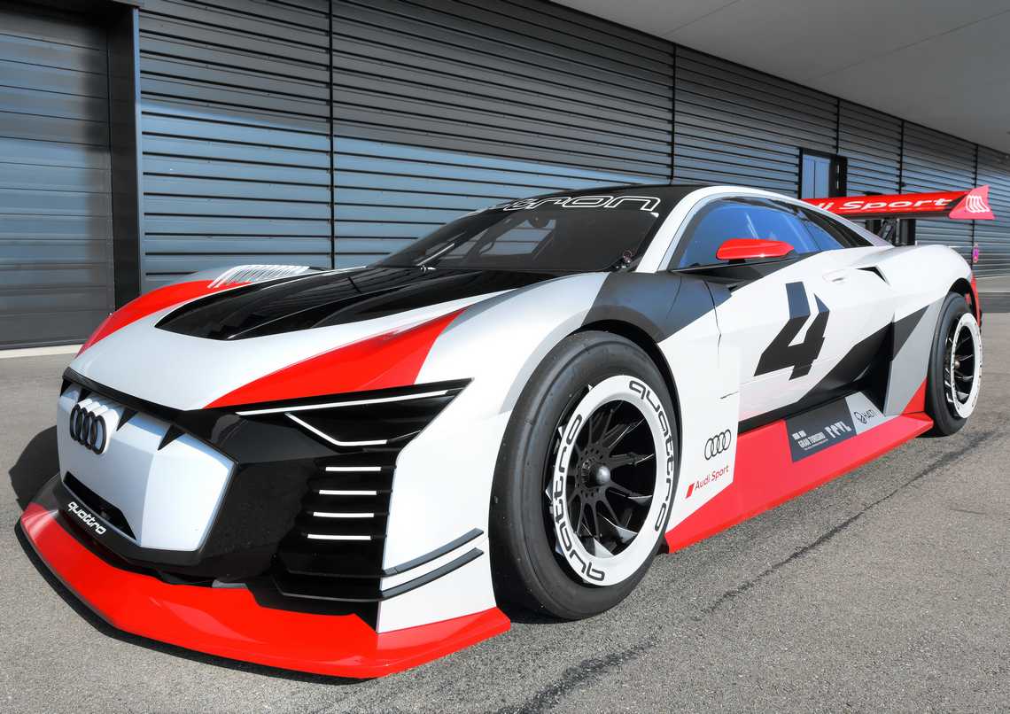 Audi e-tron Vision Gran Turismo Tre Quarti Pista