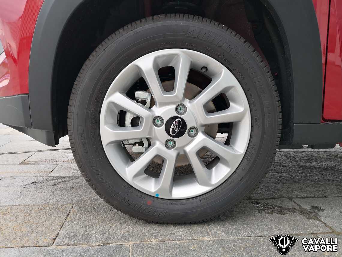 Mahindra KUV 100 Ruota