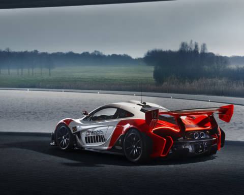 McLaren P1 GTR Ayrton Senna Tre Quarti Posteriore