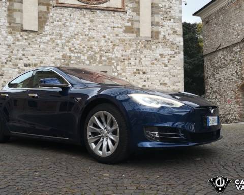 Tesla Model S 100D Tre Quarti a Udine