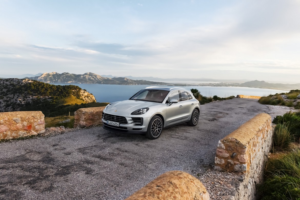 Porsche Macan S Tre Quarti Anteriore